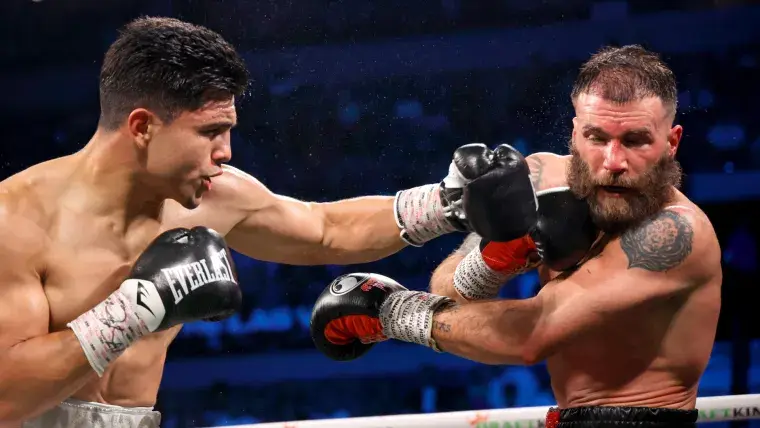 Caleb Plant vs Armando Reséndiz