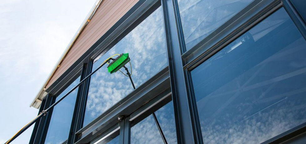 Window-Cleaning-Services.jpeg