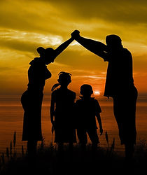 family-1466262_1920.jpg