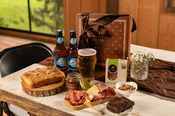 Cesta com cerveja e petiscos artesanais — entrega em Curitiba e Região Metropolitana