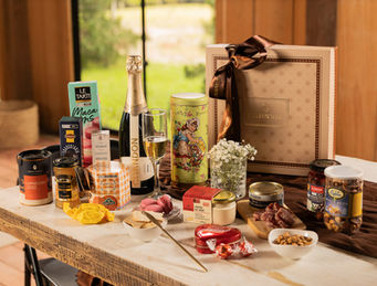 Cestas de presente com produtos importados — entrega em Curitiba e envio para todo o Brasil