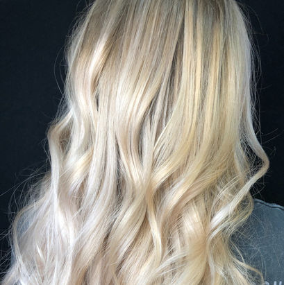 long hair blonde highlights