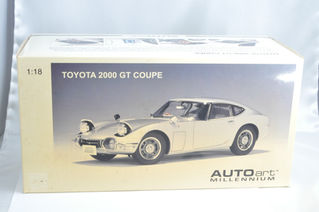 AUTOart(オートアート) MILLENINIUM TOYOTA 2000GT 1:18 プラモデル お買取りしました お宝専科豊橋店