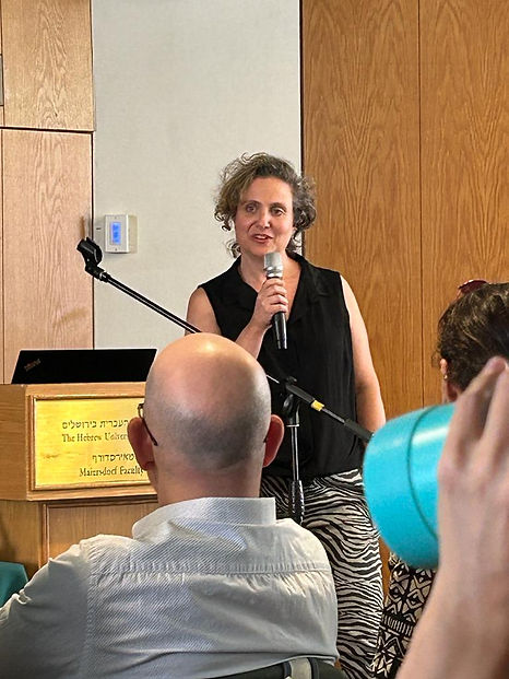 אני מרצה.jpeg