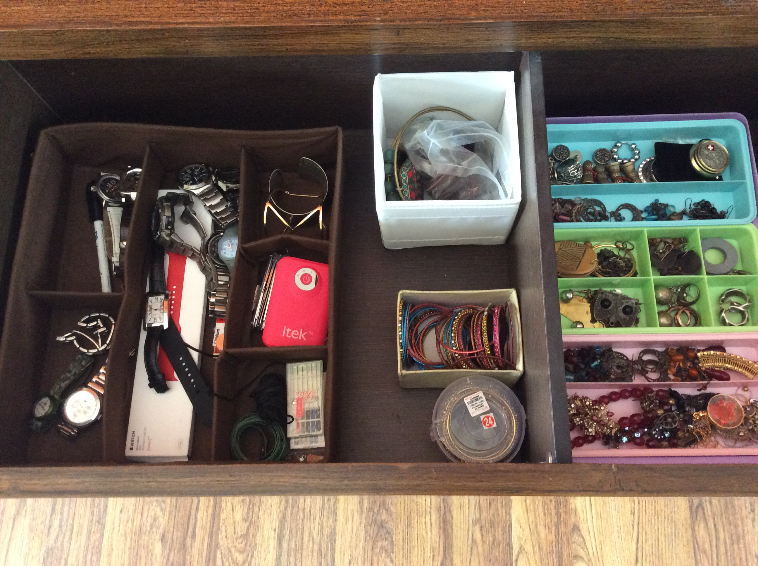 Organized Jewelry Drawer