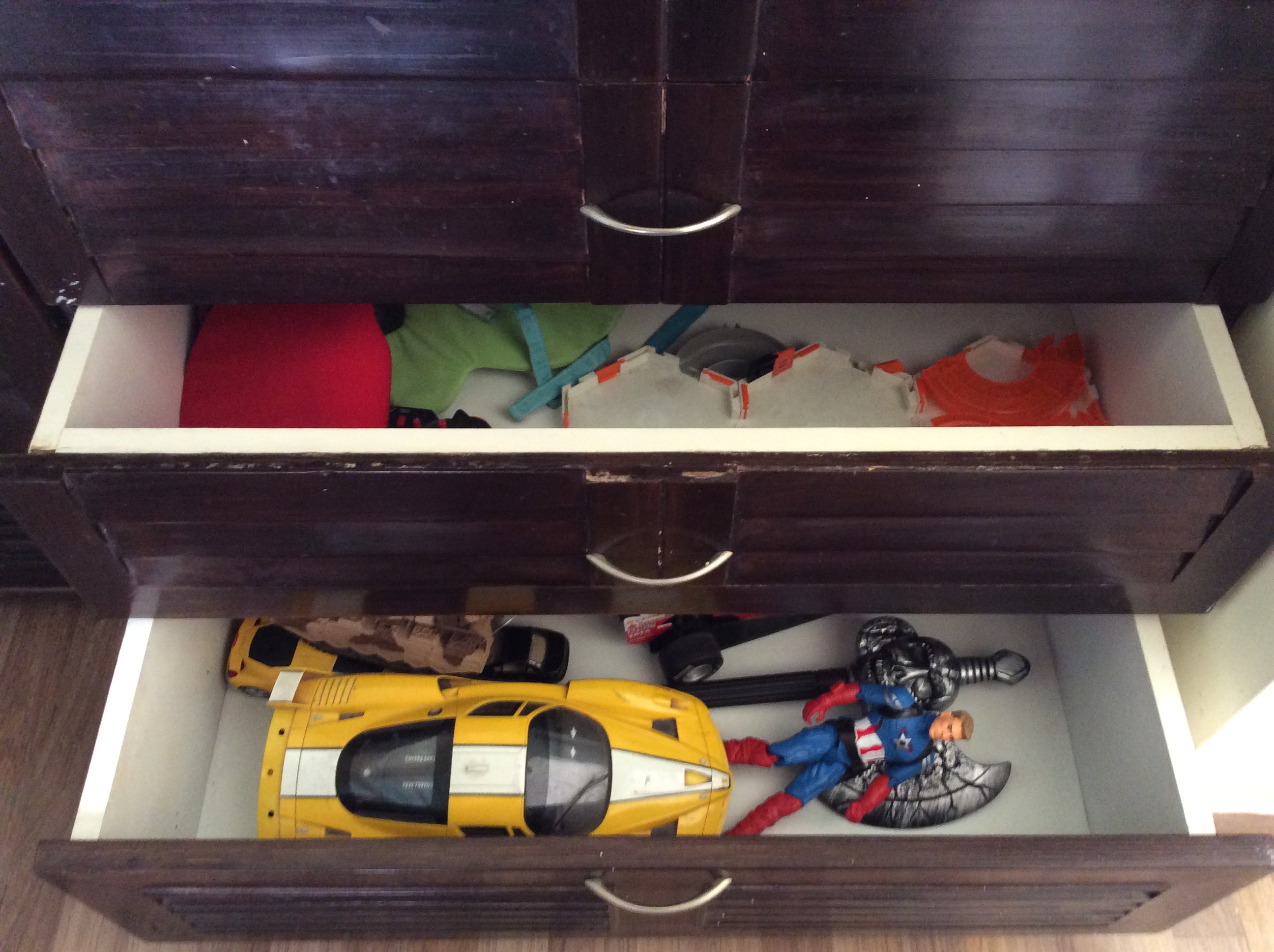Uncluttered Toys