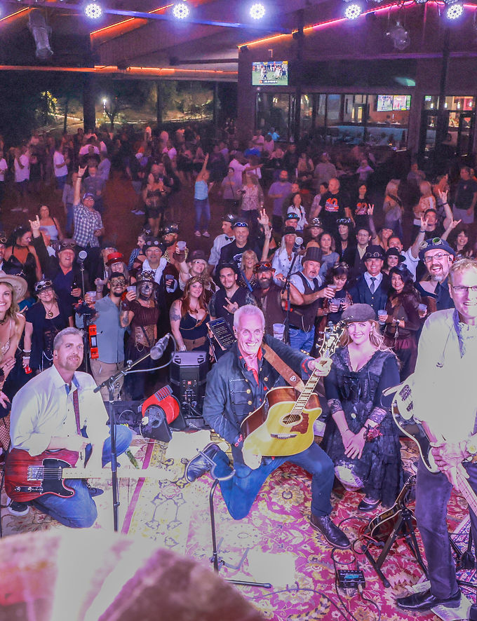 Get ready for a Halloween night that rocks! Join The Encore in Lake Ozark for a costume contest, live music by The i-Berrys, dancing and a night of Halloween fun on October 31!