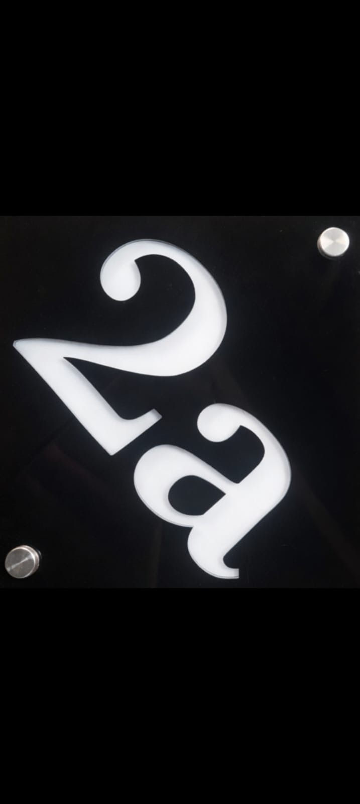 Thumbnail: huisnummerbord van acrylaat
