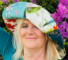 Signe-Sibylla-hat-Trashionpattern-Upcycling-trashion-pattern-Titti-Augustsson-upcycling fashion