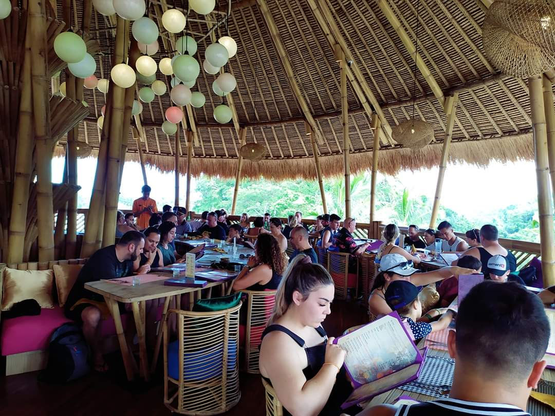 Car Charter 13 Seat - Ubud Fun Trips