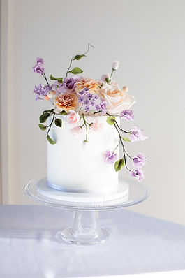 Katrina'sBespokeCakes23-7.JPG