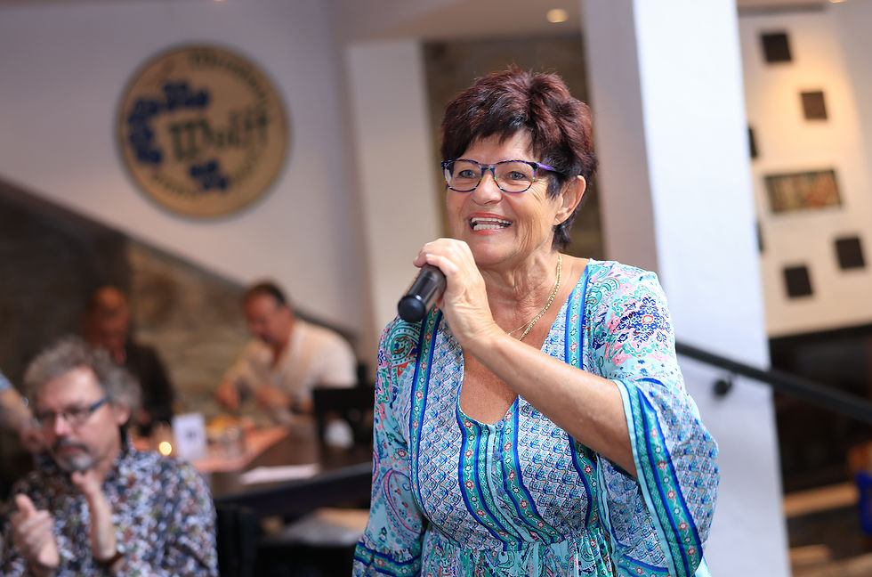 Austropop und Evergreens mit Charlotte Ludwig 