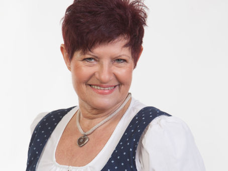 Wienerlied Online mit Charlotte Ludwig