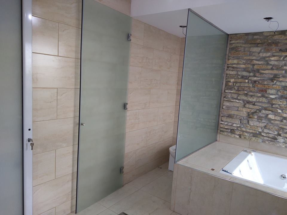 49836996_1186294571536811_60543255555981