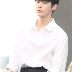 [DOYOUNG ภาพที่ 3] งานแถลงข่าว _NCT DOJAEJUNG - THE 1ST MINI ALBUM _PERFUME_ ALBUM SIGN EV