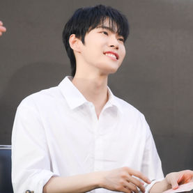 [DOYOUNG ภาพที่ 1] งานแฟนไซน์ 'NCT DOJAEJUNG - THE 1ST MINI ALBUM 'PERFUME' ALBUM SIGN EVE