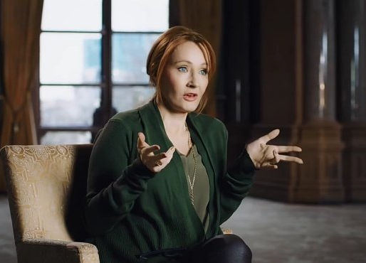 J.K. Rowling, rotunda en su podcast: "la disforia de género existe. Sé que es real"