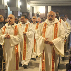 Bajo el manto de la Virgen del Carmen: una familia religiosa que florece en tierra chilena