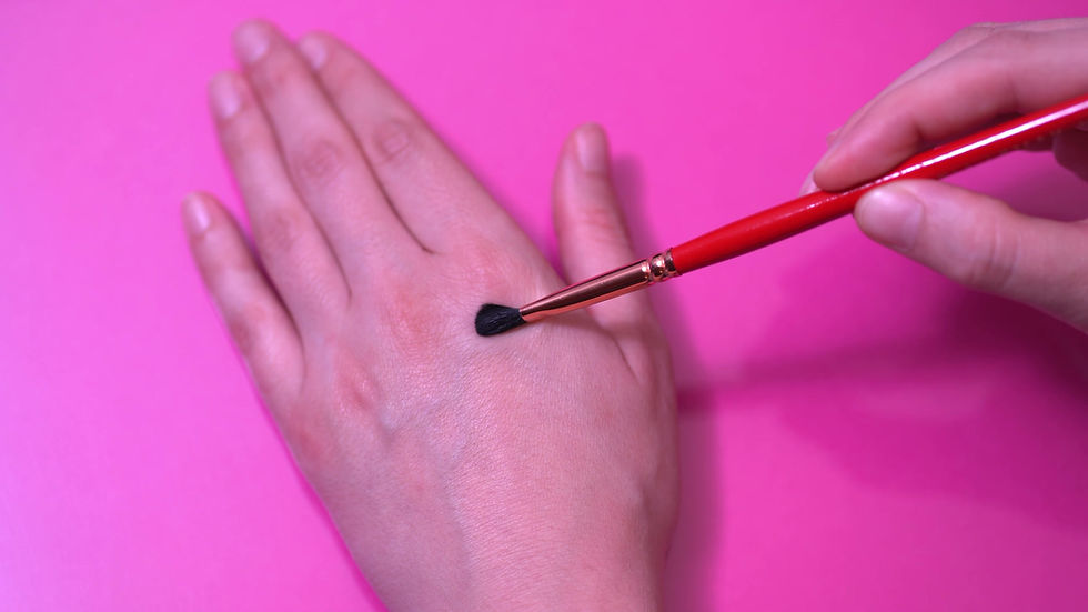 Miniaturbild: LAETITIA LEMAK Makeup Brush Lips Series Airbrush Lip presentation video