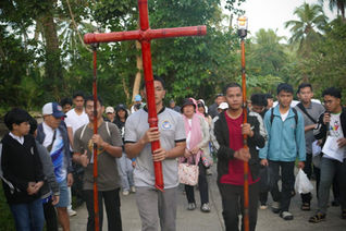 Calabrian Family Walks the Stations of the Cross