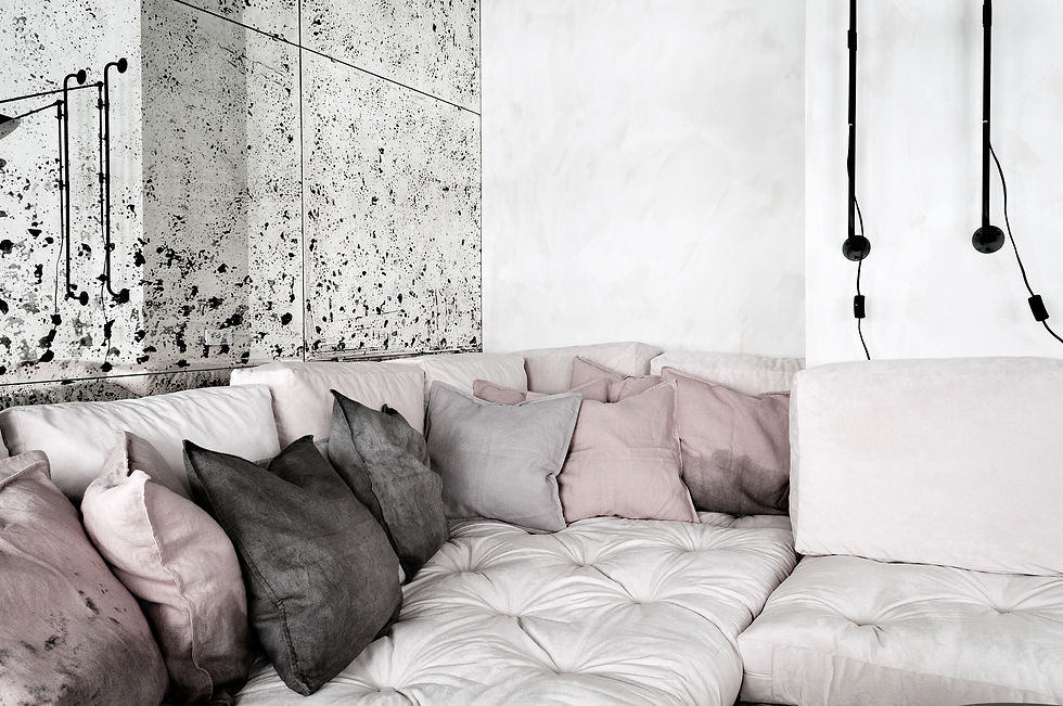 Kolberga_salon_sofa A01.JPG