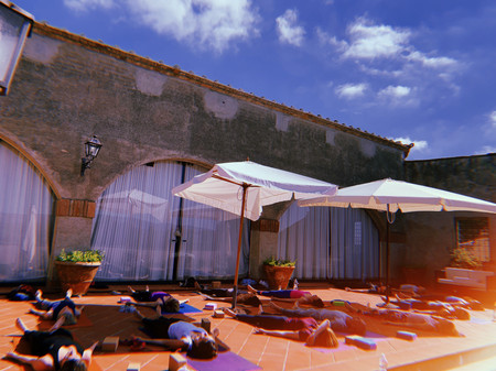 Yoga auf der Dachterrasse