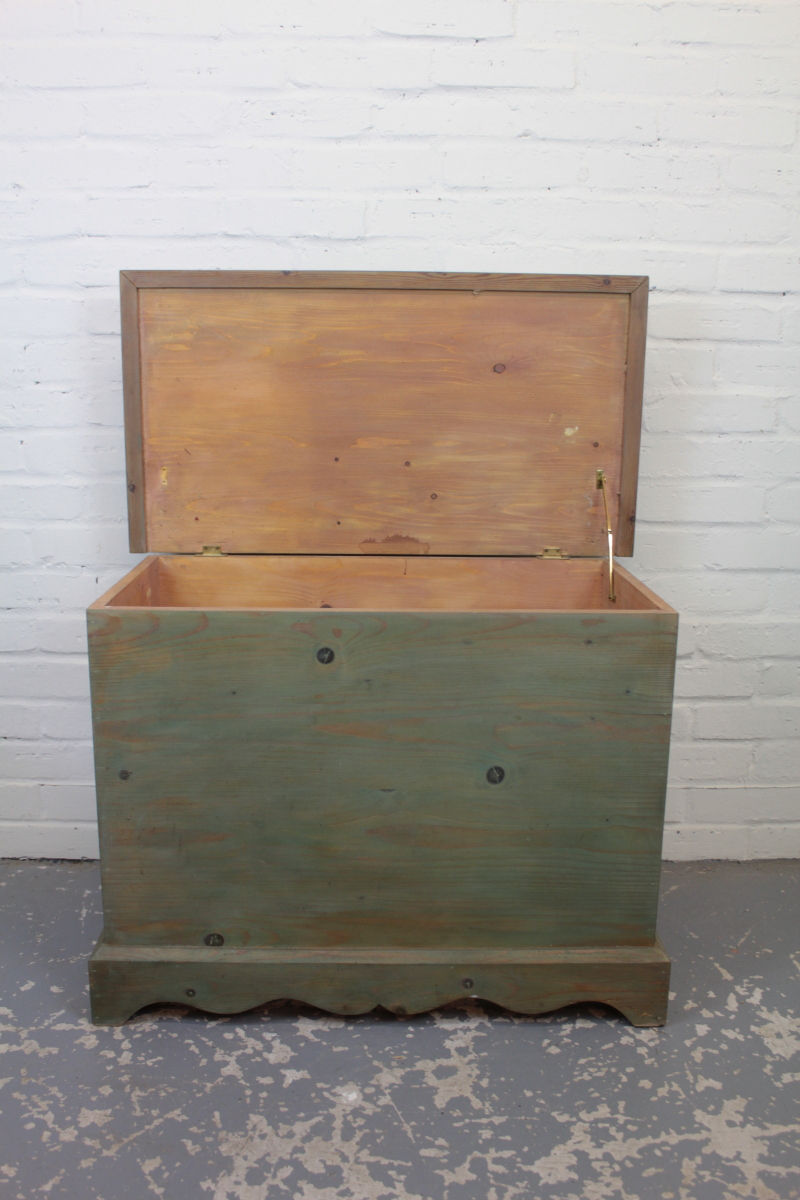 Thumbnail: Painted Pine Storage Chest