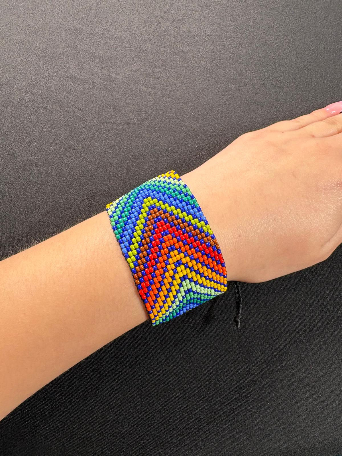 Pulsera Embera Chami tejida a mano