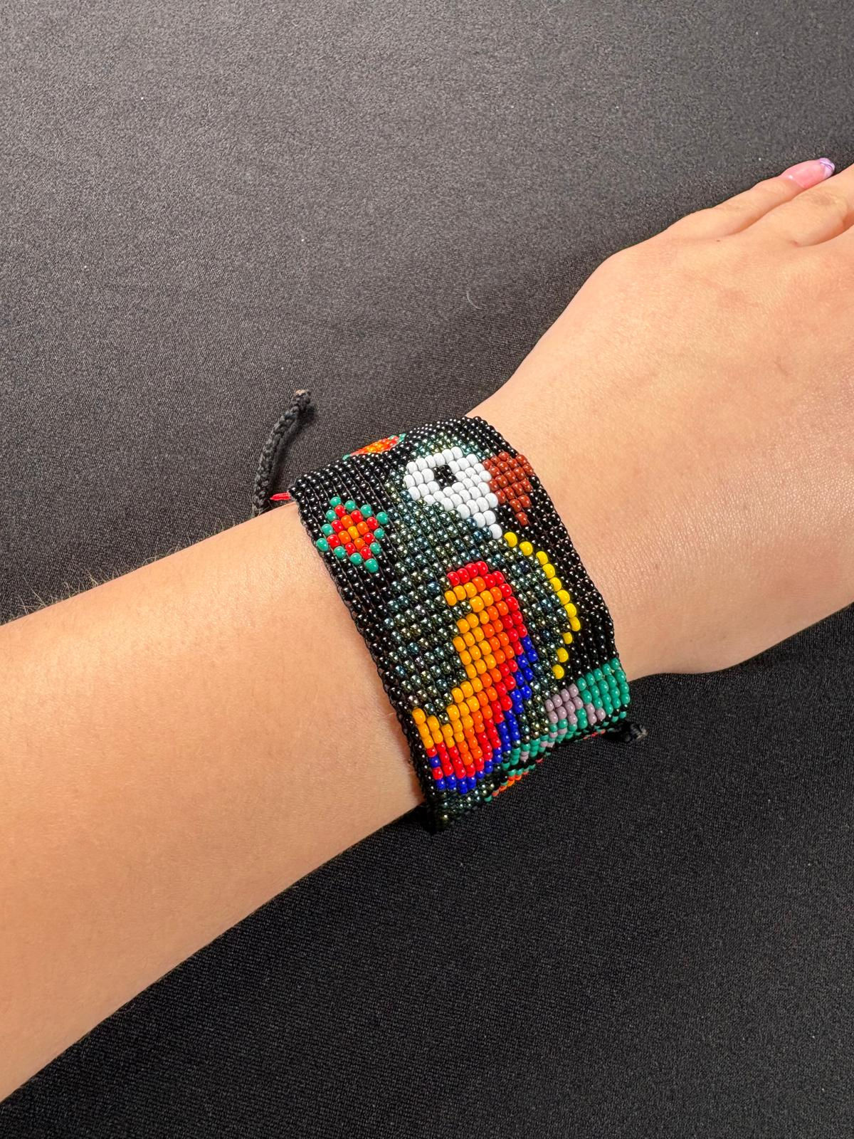 Pulsera Embera Chami tejida a mano