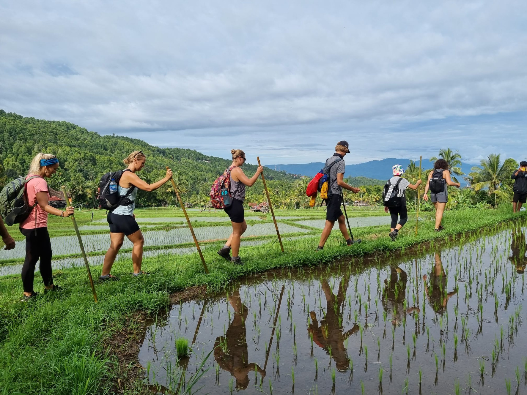 Experiences Astungkara Way