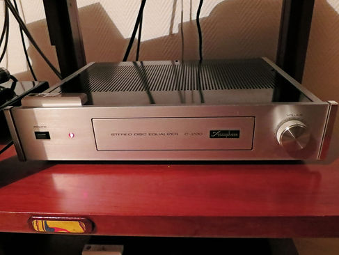 Accuphase C-220