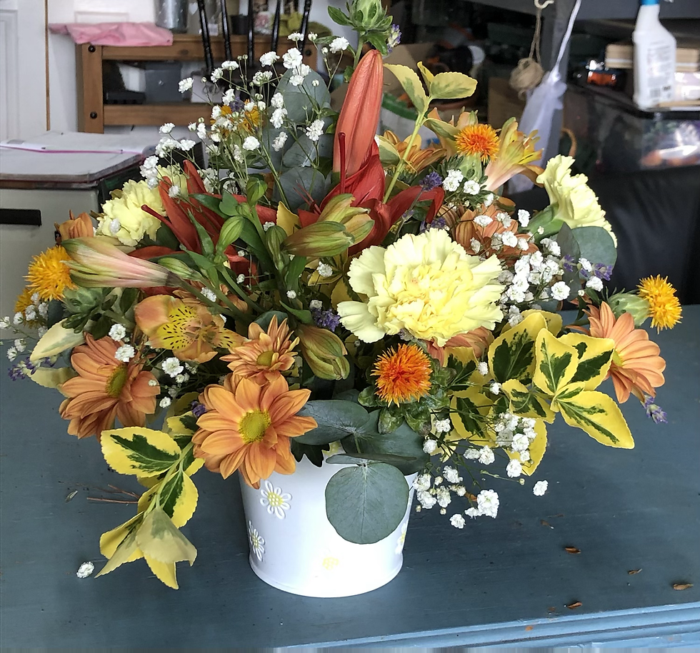 Thumbnail: Posy with container
