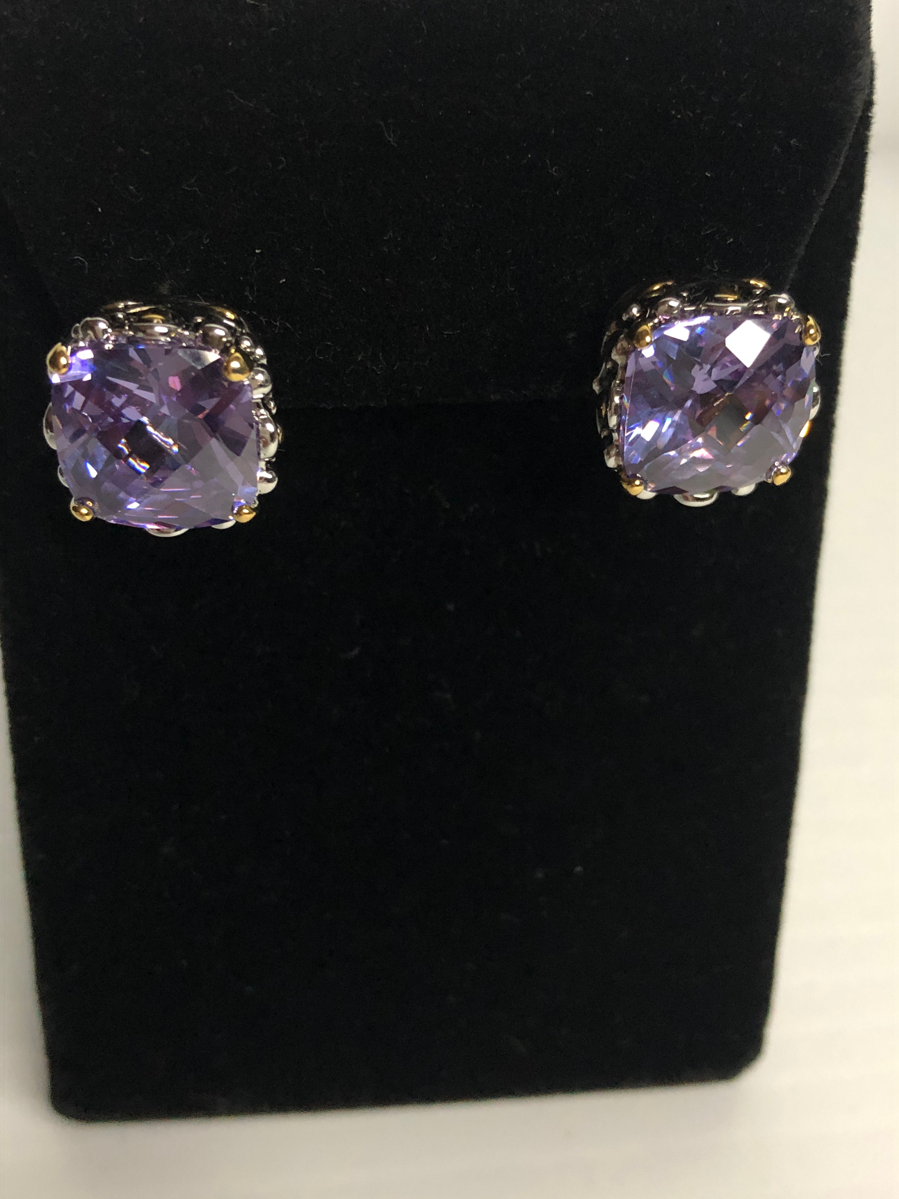 Designer look LILAC Cubic Zircon lever back earrings