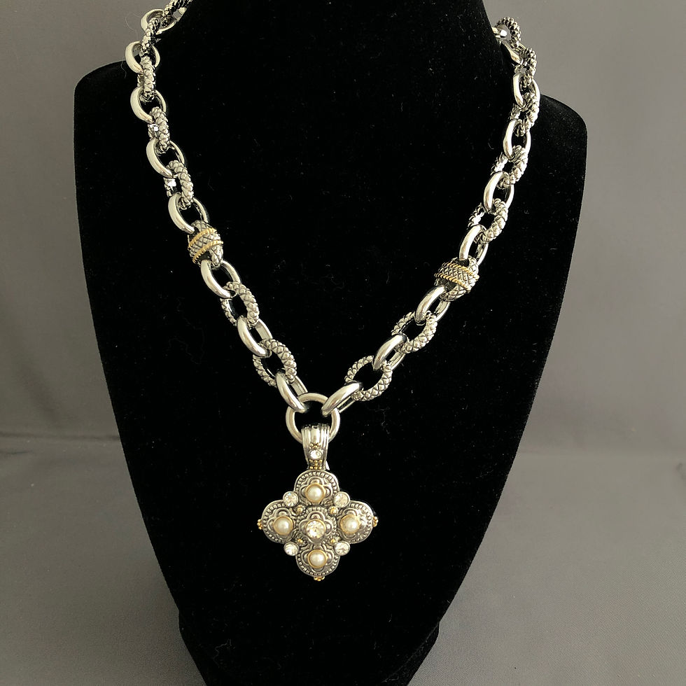 Designer look with detachable two tone enhancer with pearls