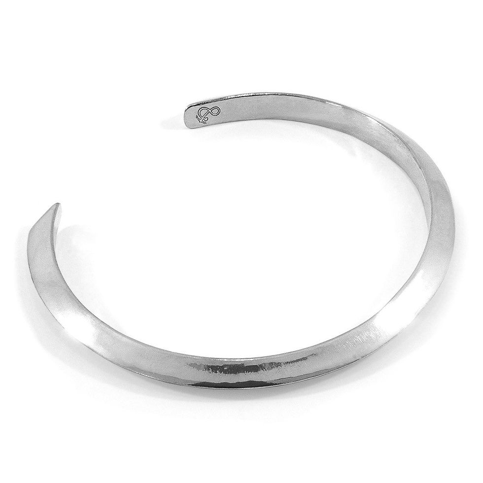 Thumbnail: Benson Triagonal Maxi Wayfarer Silver Bangle