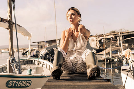 Portrait de femme sur le port de la Pointe Courte à Sète