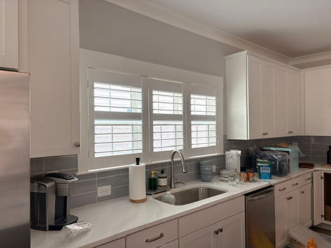 Leland-nc-kitchen-with-plantation-shutters