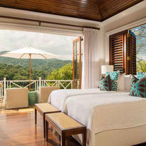 Round Hill Hotel And Villas