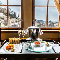 Golden Well Hotel