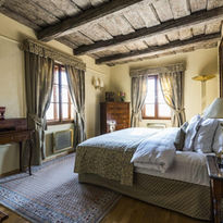 Golden Well Hotel