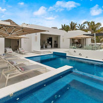 Coral Beach Club - Private Luxury Villas