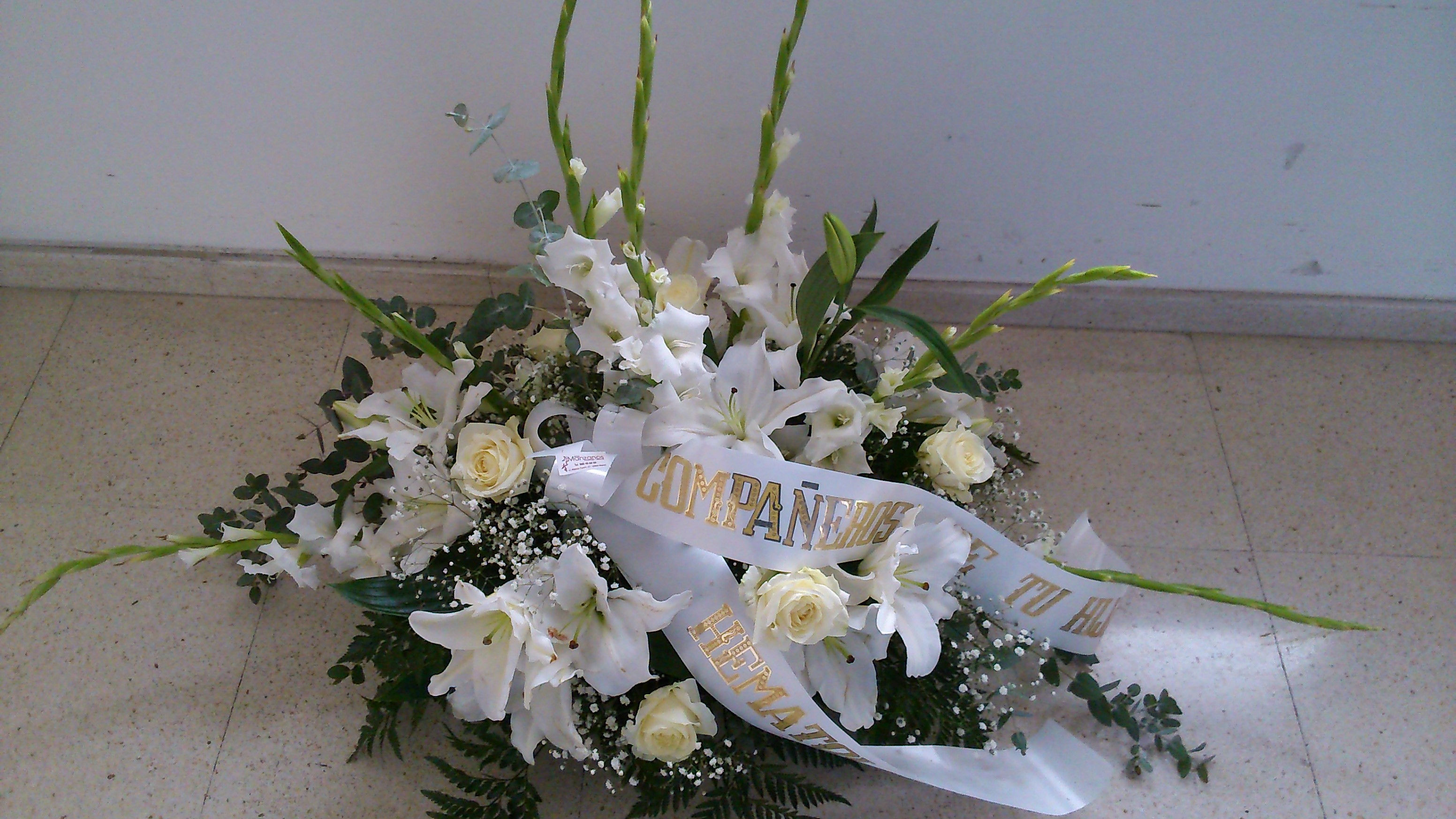 CENTRO FUNERAL FLOR VARIADA