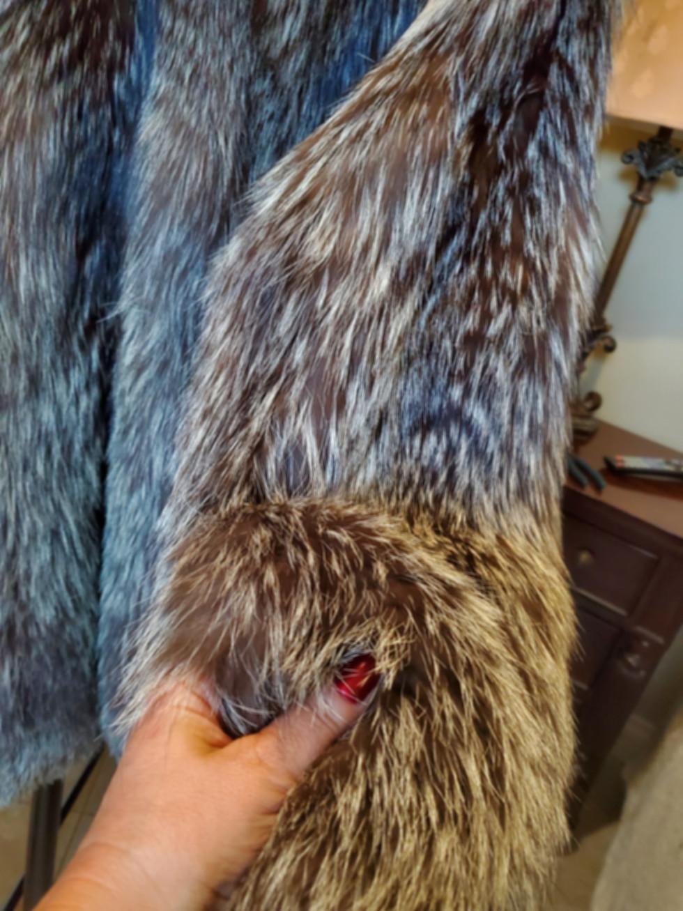 Thumbnail: Stunning Silver Fox Fur Coat