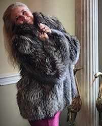 Thumbnail: Stunning Silver Fox Fur Coat