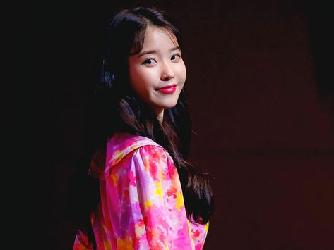 [190429] IU, Sudden Attack Fan Buluşmasında 'HOTEL DEL LUNA' ve Karakteri 'MAN WOL' Hakkında Konuştu