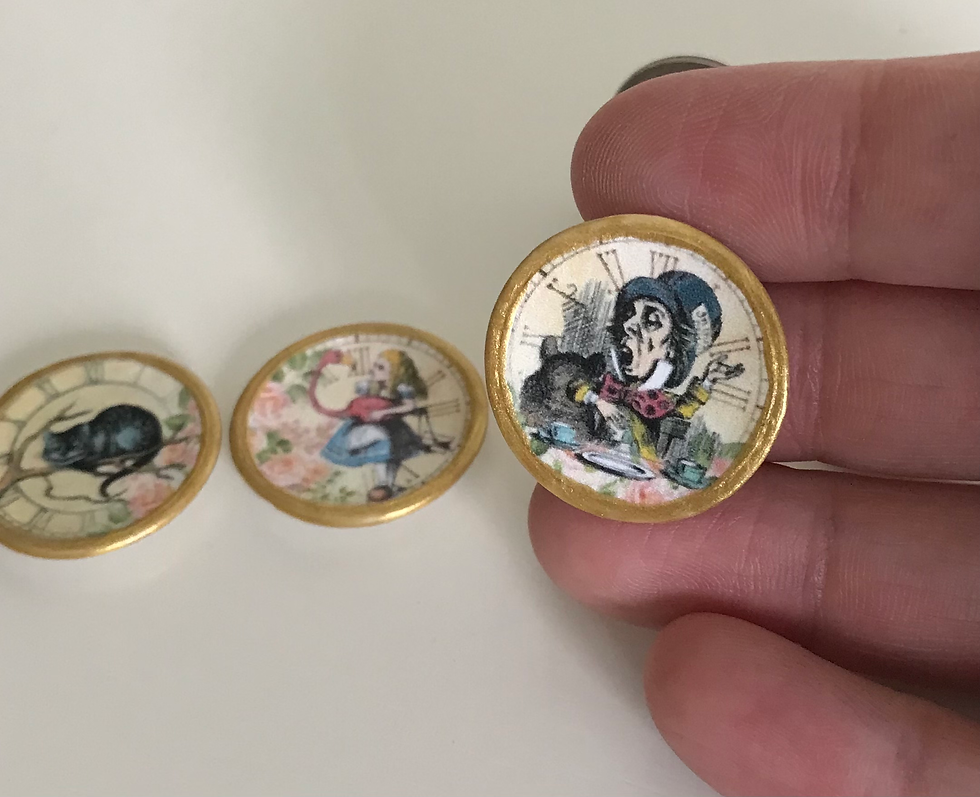 Thumbnail: Set of 4 Mini Dollhouse 1:12 Ceramic Alice in Wonderland Plates with Gold Border