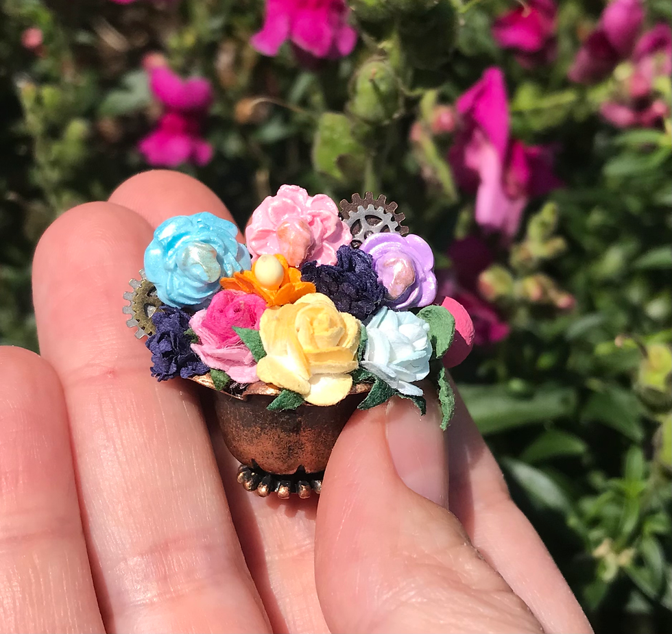 One, 1:12 Mini Dollhouse Planter, Wonderland Flower Faces, Floral Pot, Flowers