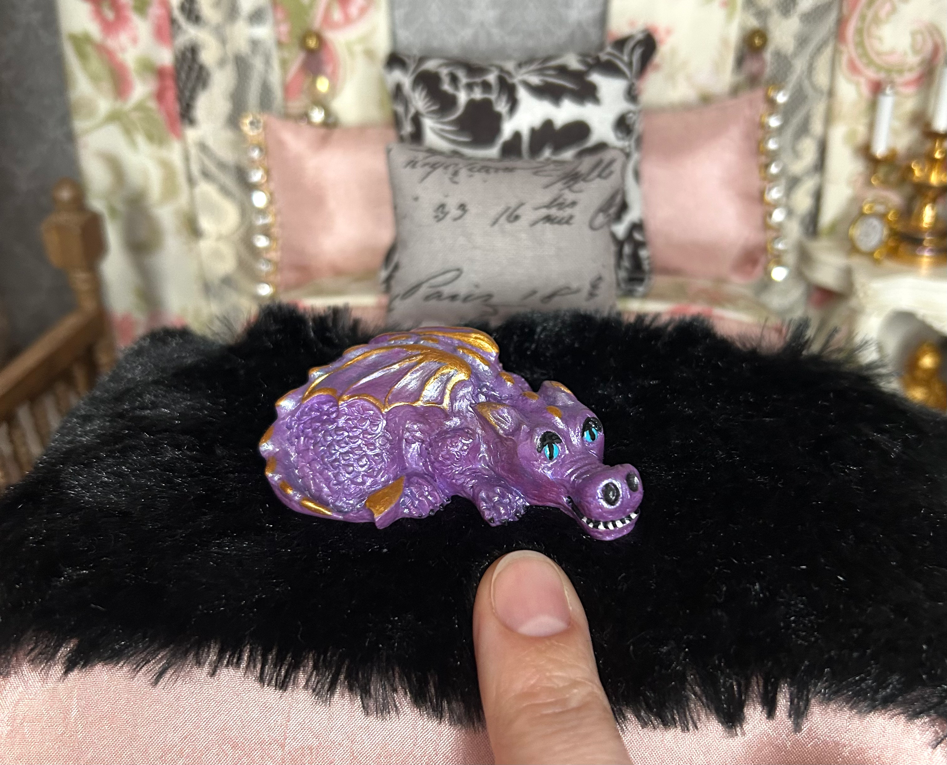 Miniature Dollhouse Handmade Baby Dragon Figurine, Mini Dollhouse Curiosities