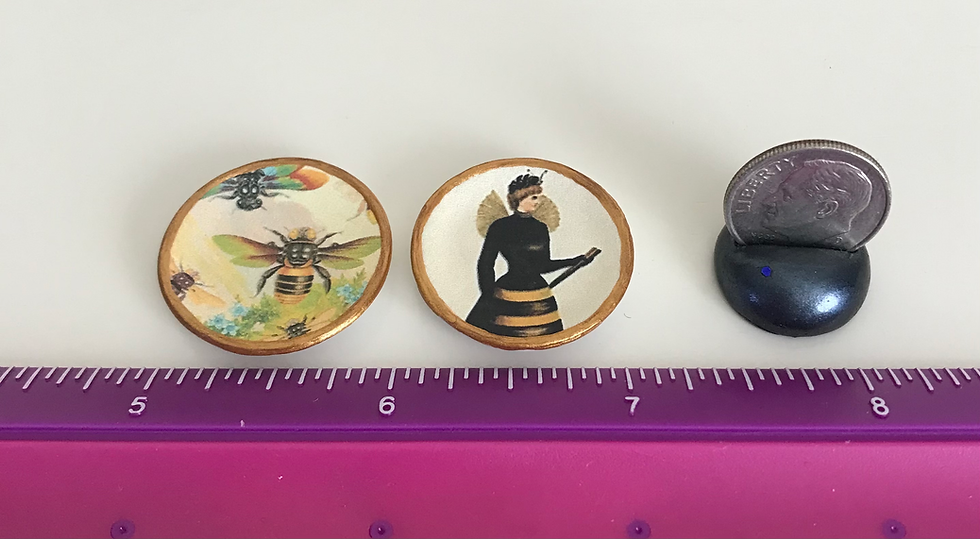 Thumbnail: Set of 2 Mini Dollhouse 1:12 Ceramic Decorative Bee Plates in 2 Different Styles