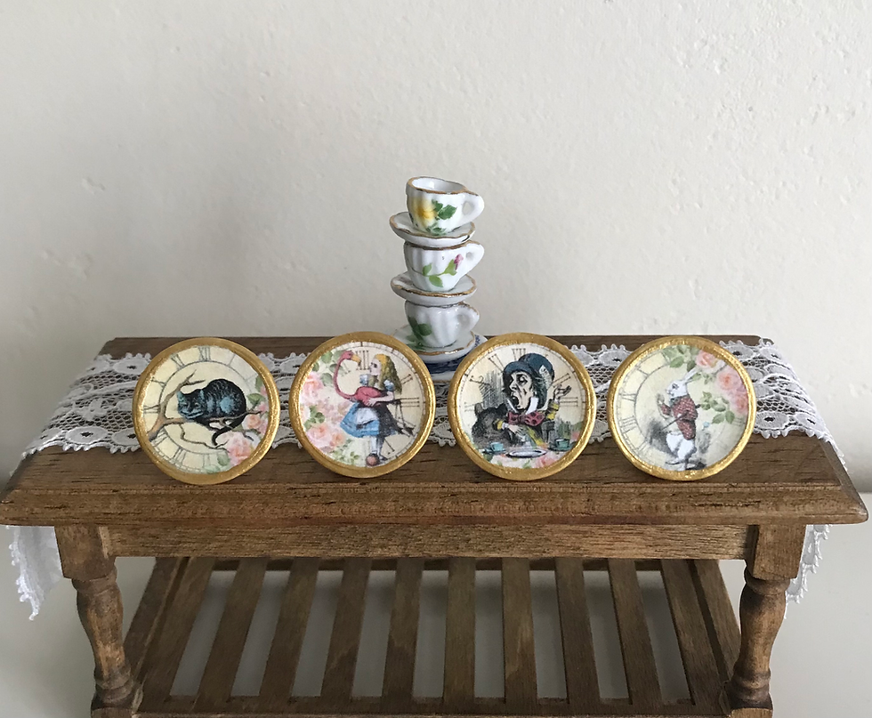 Set of 4 Mini Dollhouse 1:12 Ceramic Alice in Wonderland Plates with Gold Border